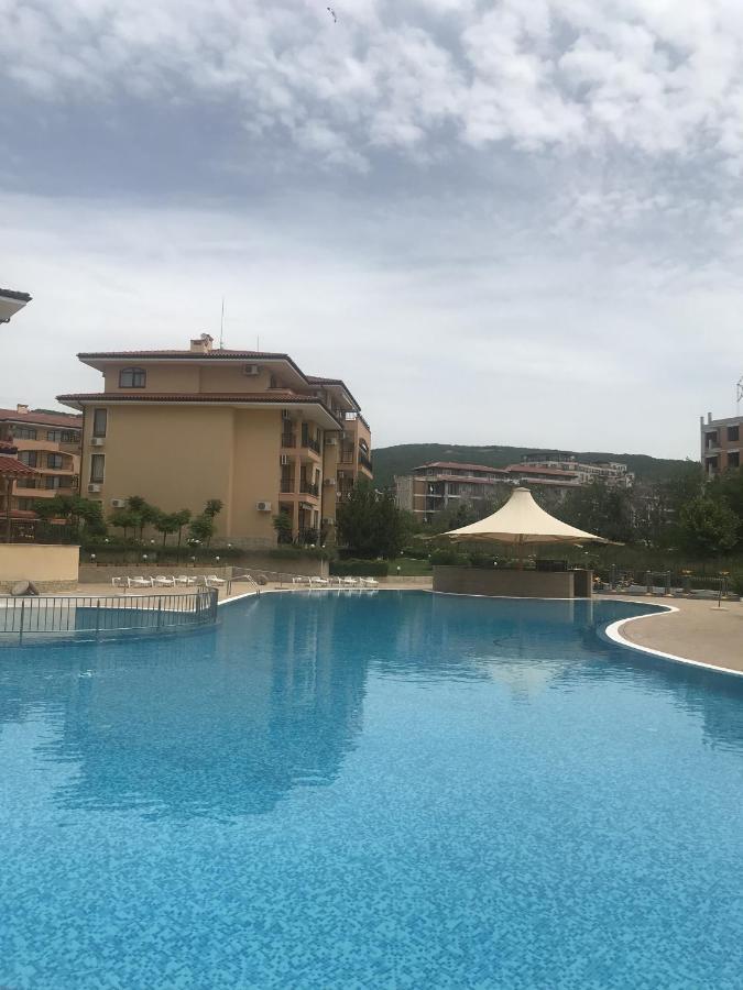 Apartamento Menada Sky Dreams Sveti Vlas Exterior foto